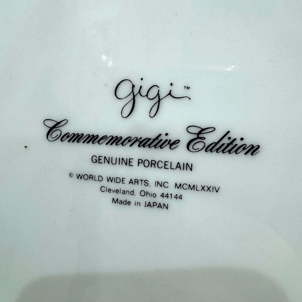 Vintage Mother's Day 1974 Gigi™️ Decorative Plate - Picture 4 of 4